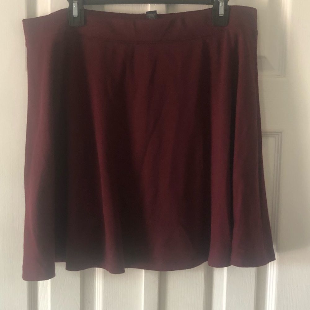 Forever 21 plus maroon swing skirt size 2X